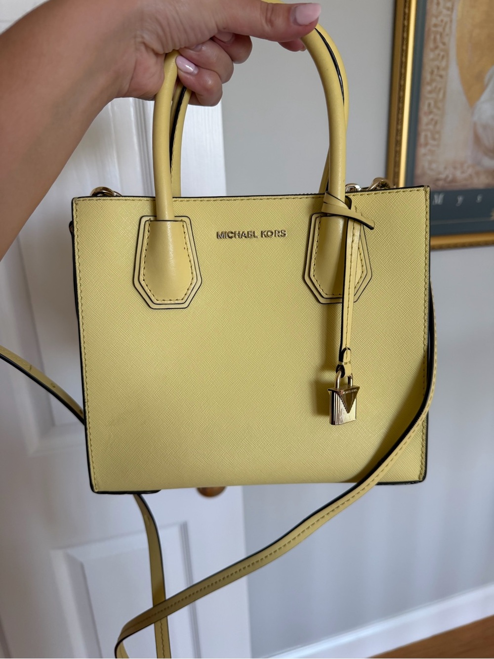 Michael Kors Mercer Medium Crossbody Messenger Bag - Yellow/Buttercup